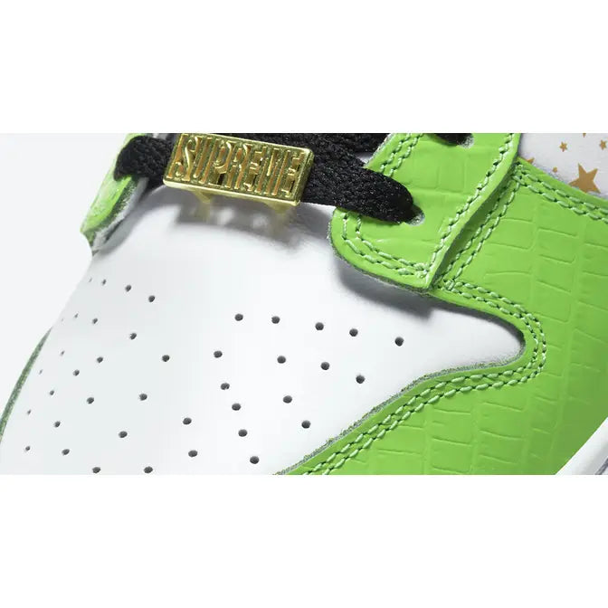 Nike SB Dunk Low Supreme Stars Mean Green (2021)