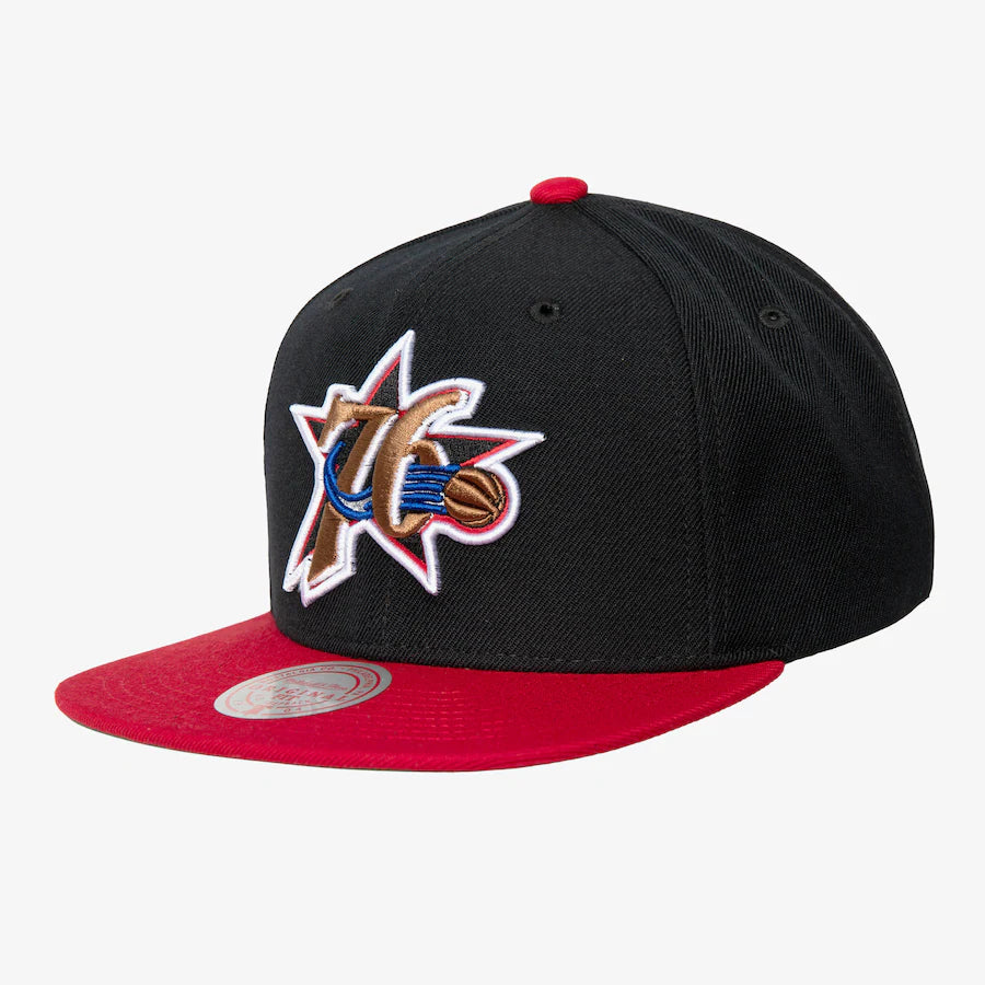 Men's Black/Red Philadelphia 76ers Hardwood Classics Team 2-Tone 2.0 Snapback Hat