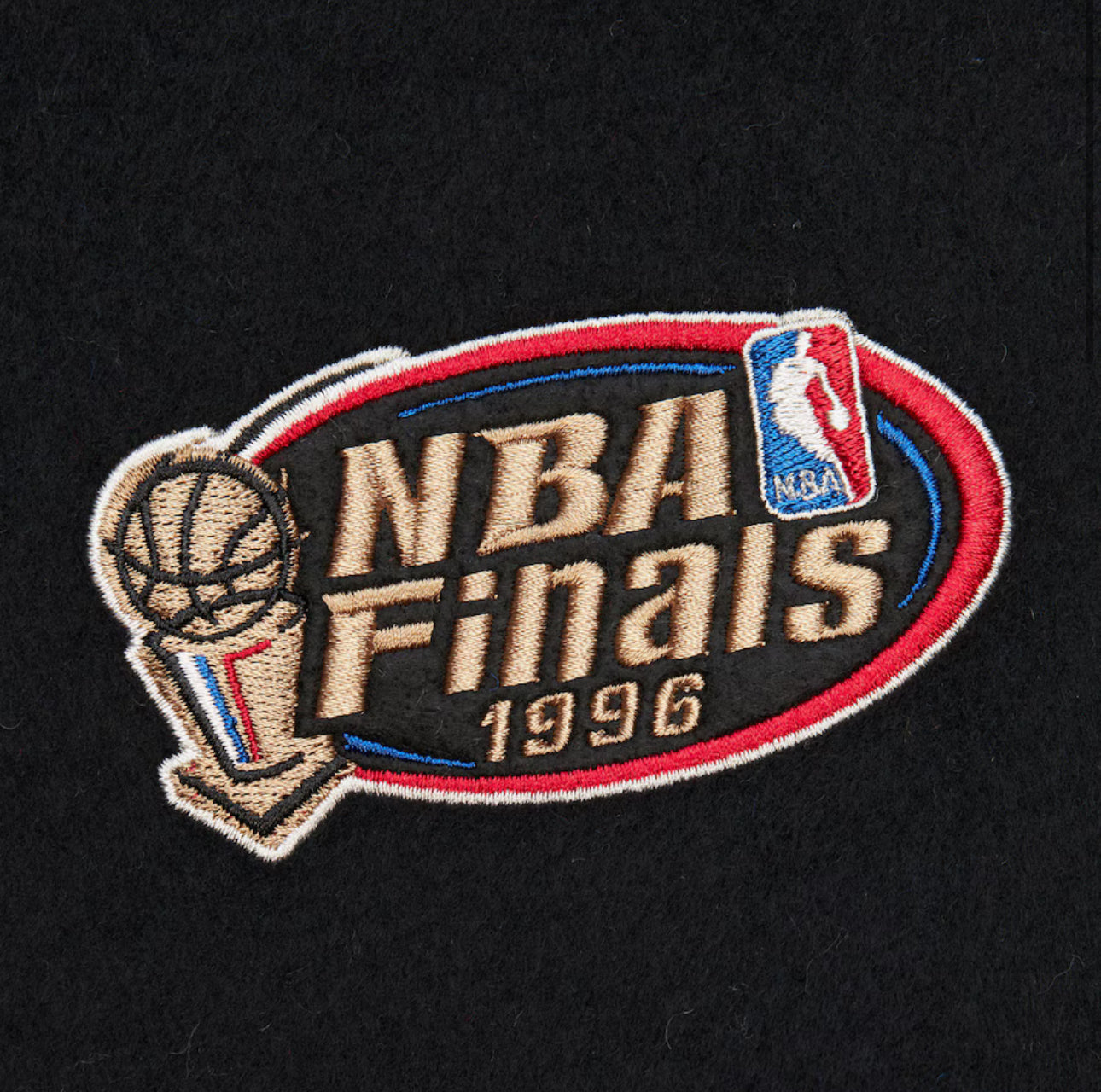 Men's Black Chicago Bulls Team History Vintage Logo Full-Snap Varsity Jacket
